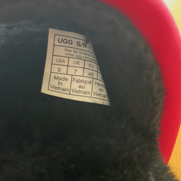 UGG Hot Pink Wedge Slides Size 9
Condition - Excellent - Picture 5 of 5